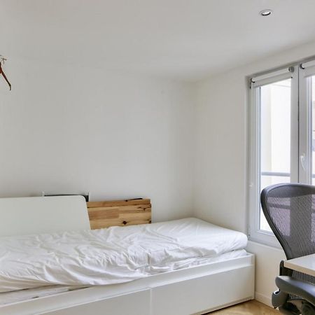 Super Studio In The 11Th District Lägenhet Paris Exteriör bild