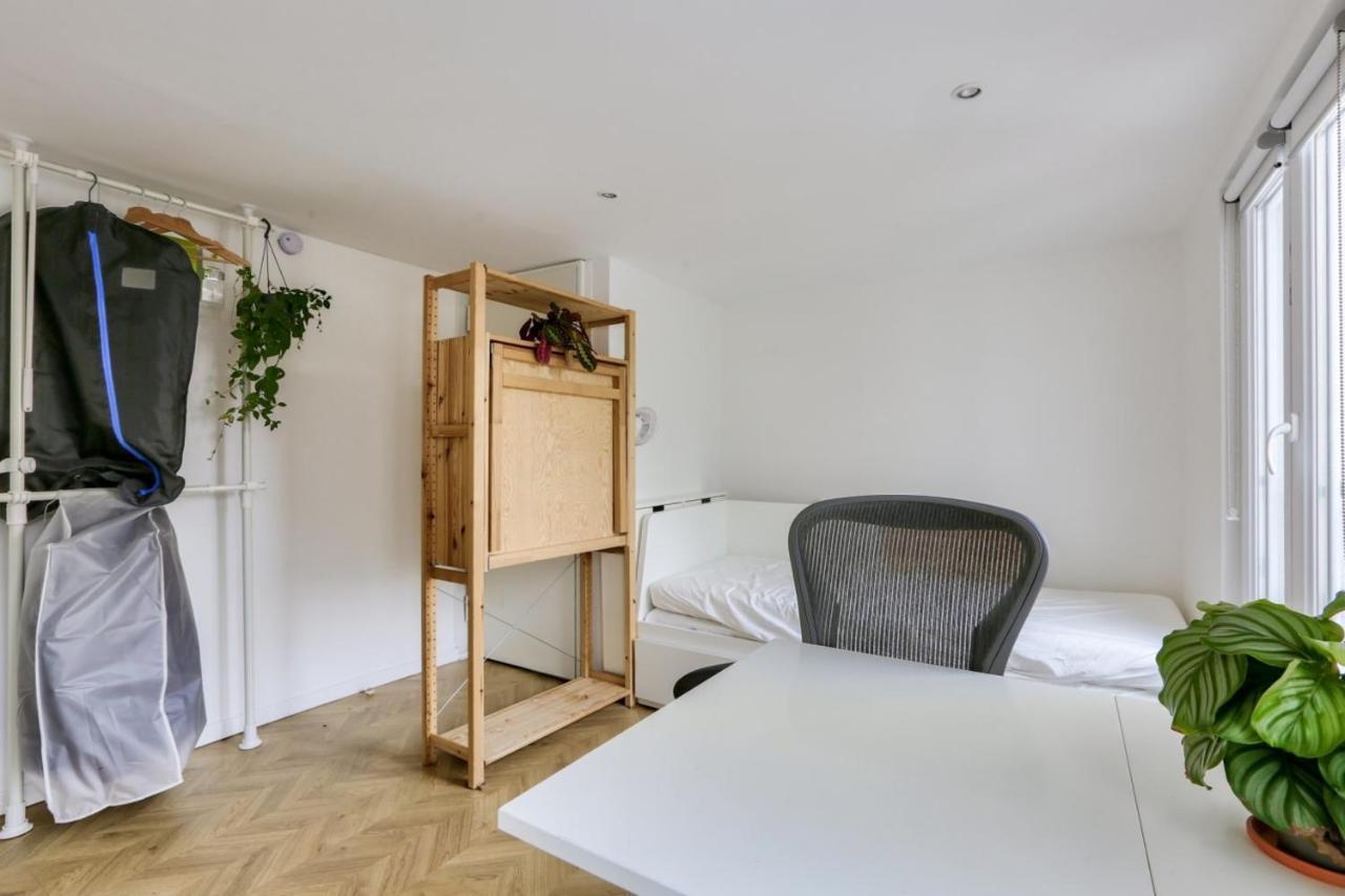 Super Studio In The 11Th District Lägenhet Paris Exteriör bild
